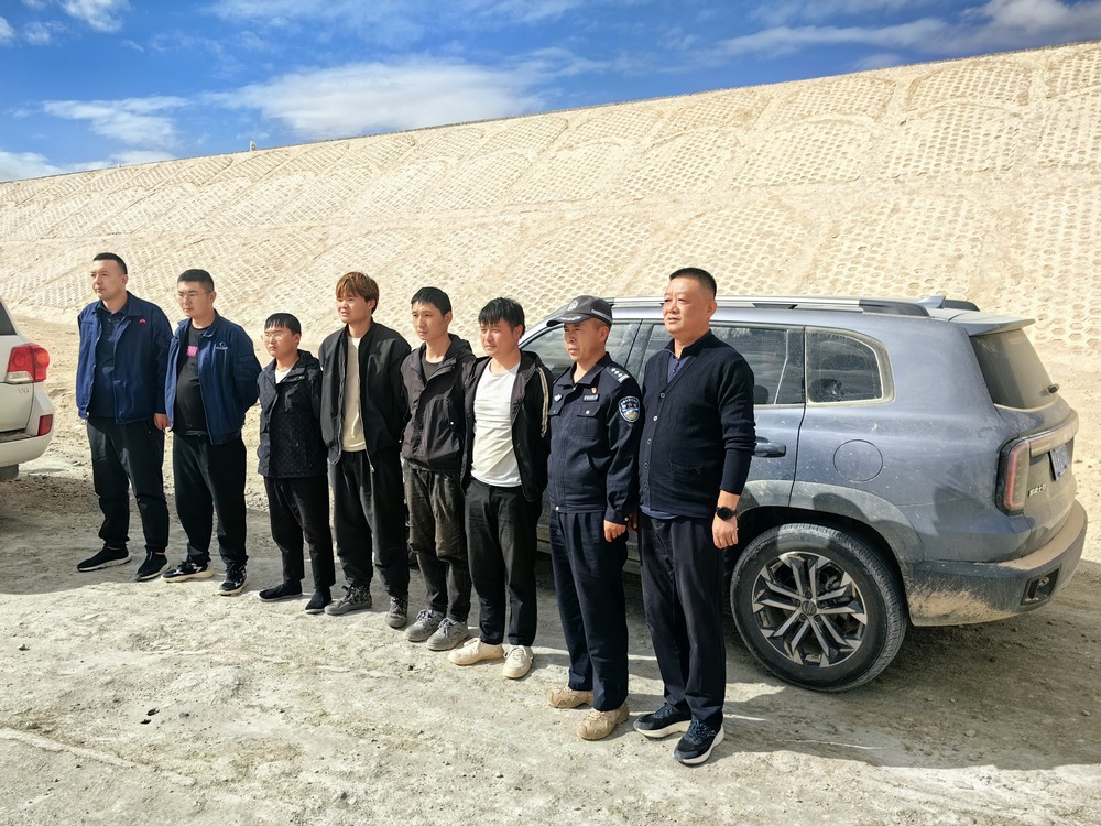 陜煤建設天工公司：與時間賽跑，6小時上演生死戈壁灘救援